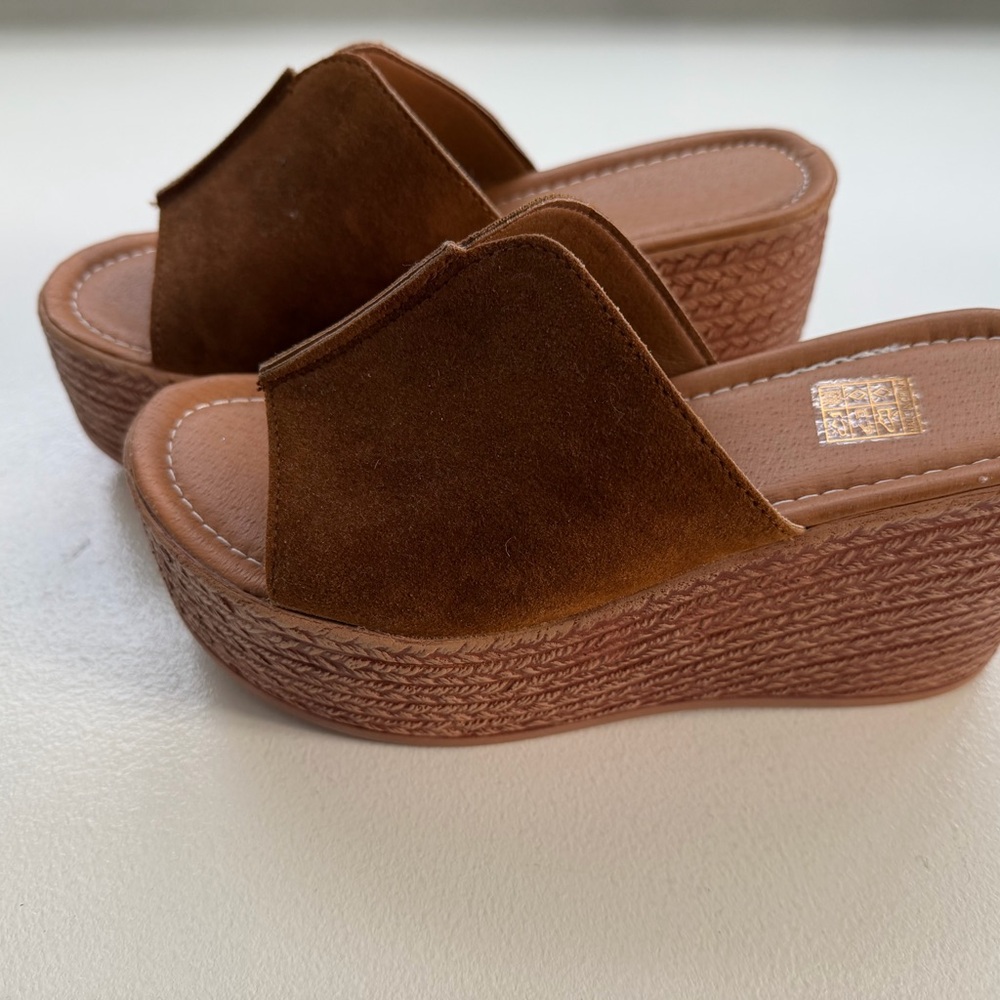 Source Unknown Brown Suede Mules - image 7